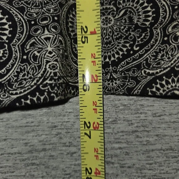 Harold's Black White Flowy Skirt Women's XS Bohemian Knee-Length Comfort Stretch - Picture 6 of 7